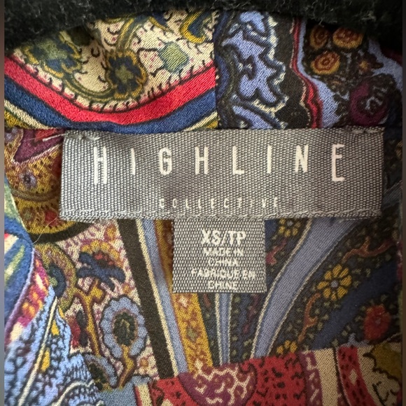 Highline Short Sleeved Tunic blouse - Picture 4 of 5